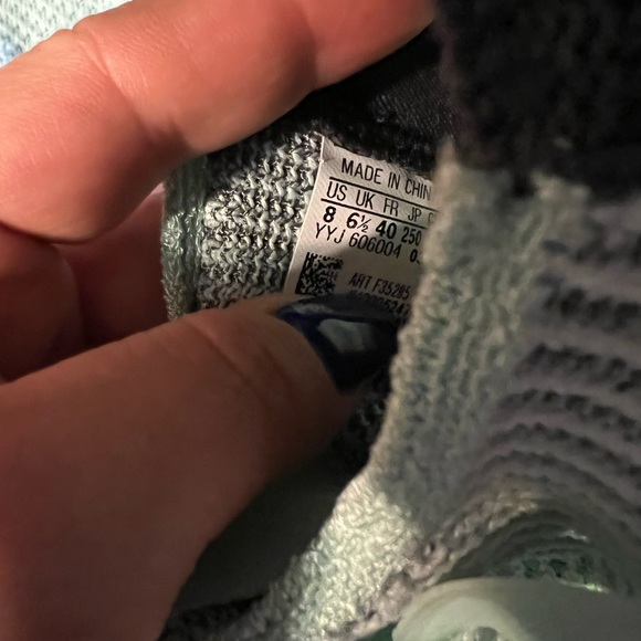 adidas Ultraboost 19 W, Running Shoes for Women size 8 semi new I accept offers - Picture 11 of 11